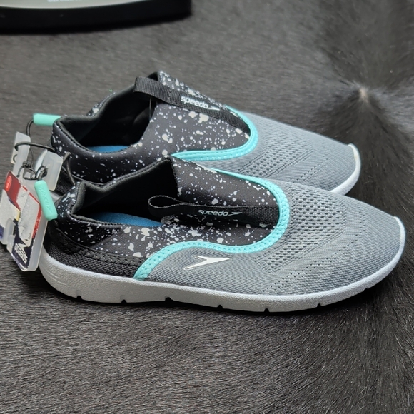 Speedo New Water Shoes Women's 5 / 6 Grey Black Beach - Picture 1 of 3